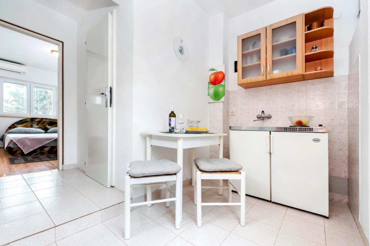 Studio Vania Rovinj Extérieur photo